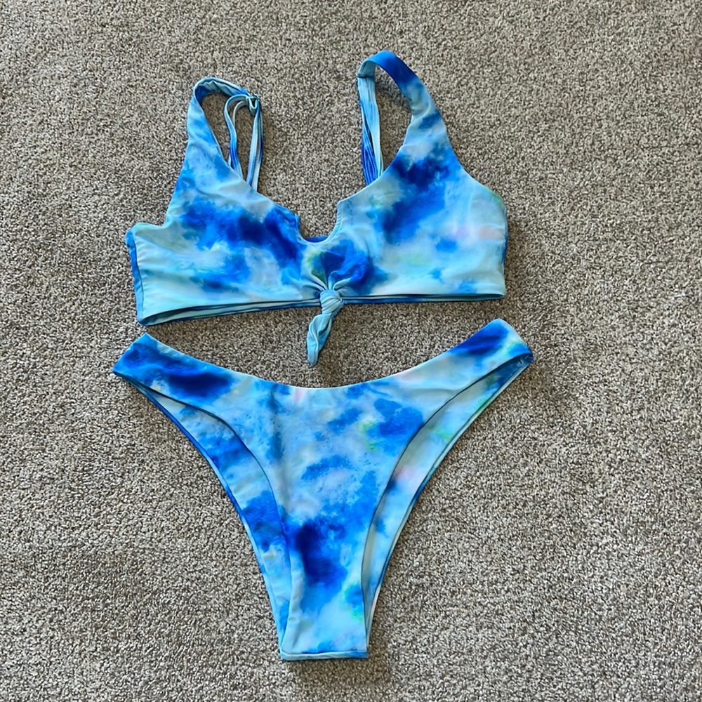 Bikini, never worn